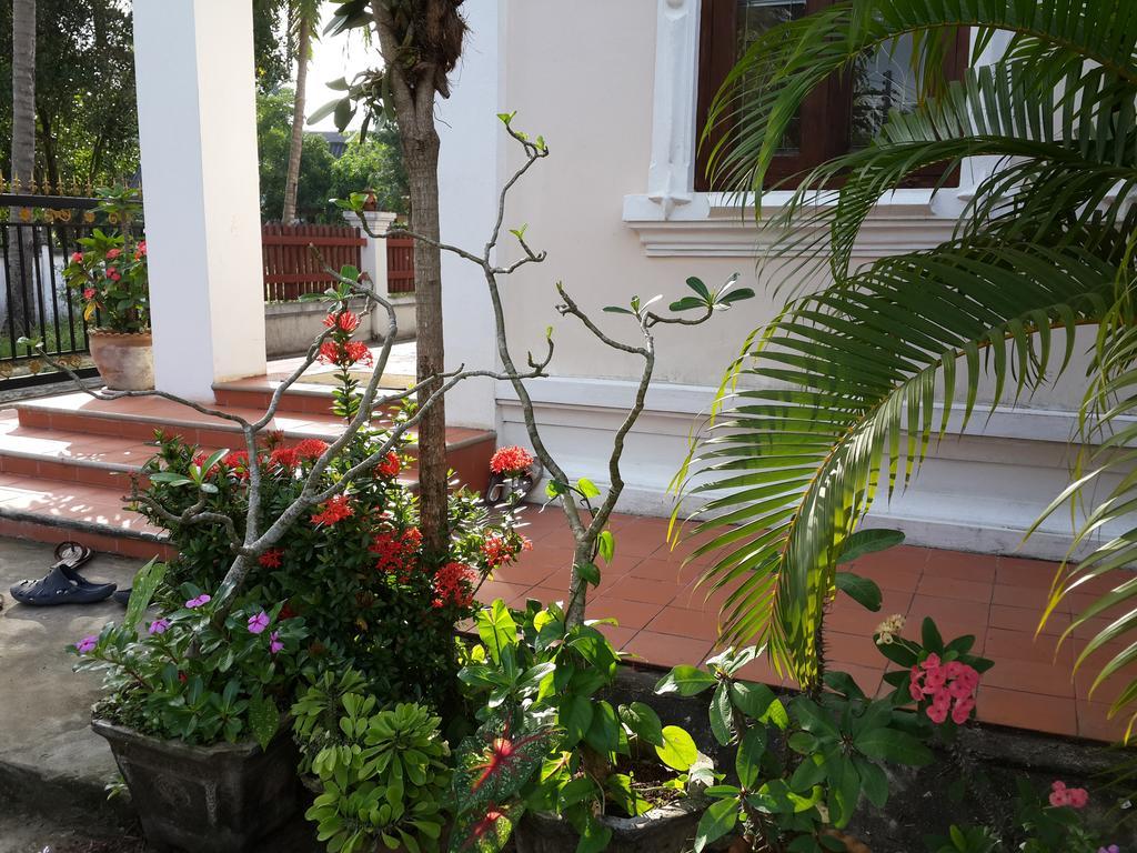 A Tee pensión Luang Prabang Exterior foto
