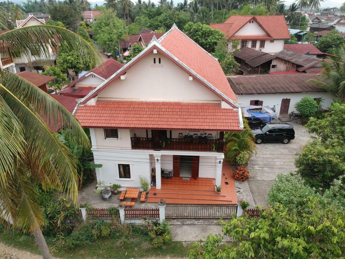 A Tee pensión Luang Prabang Exterior foto